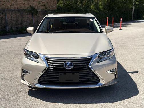 Satin Cashmere Metallic 2018 Lexus ES 300h Base
