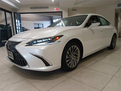 2024 Lexus ES 300h Ultra Luxury