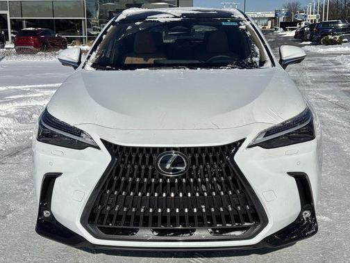 2026 Lexus NX 450h+ Luxury