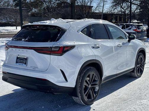 2026 Lexus NX 450h+ Luxury