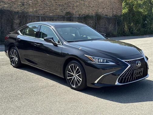 2025 Lexus ES 300h Base