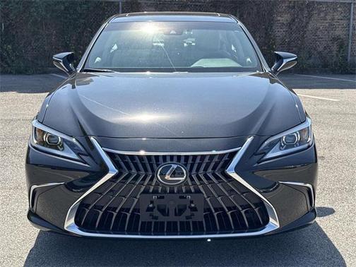 2025 Lexus ES 300h Base