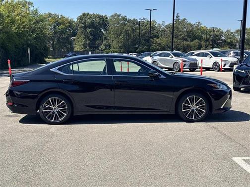 2023 Lexus ES 350 Base