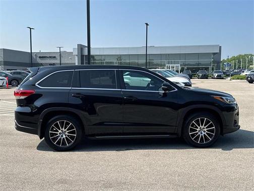 2018 Toyota Highlander SE