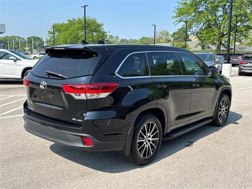 2018 Toyota Highlander SE