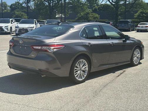 Predawn Gray Mica 2018 Toyota Camry XLE