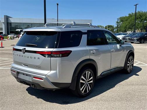 2024 Nissan Pathfinder Platinum 4WD