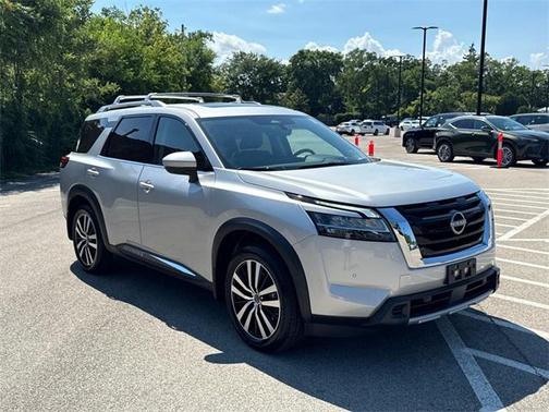 2024 Nissan Pathfinder Platinum 4WD