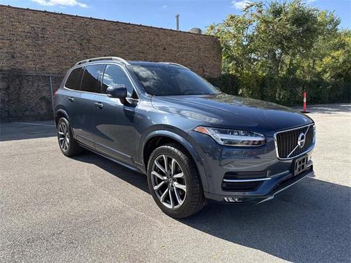 2019 Volvo XC90 T6 Momentum