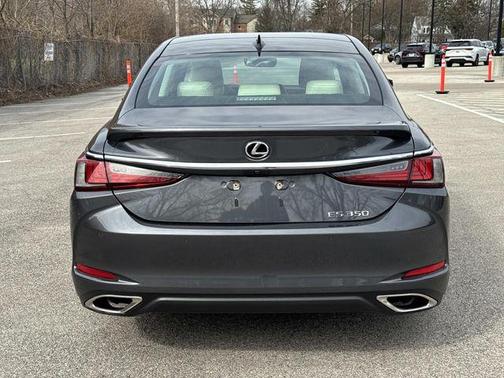 2022 Lexus ES 350 Base