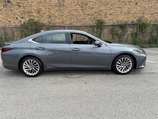 2021 Lexus ES 300h Luxury
