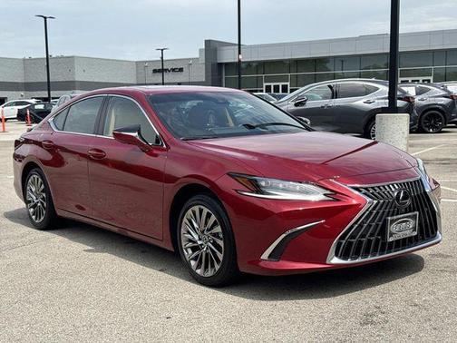 Matador Red Mica 2025 Lexus ES 300h Ultra Luxury
