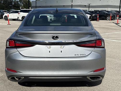 2022 Lexus ES 350 Base