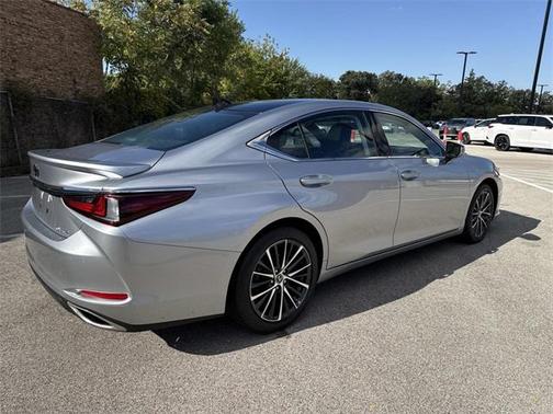 2022 Lexus ES 350 Base