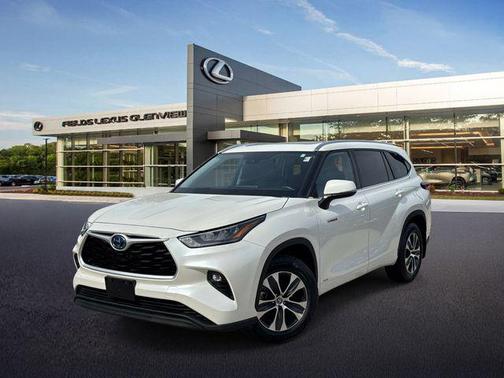 Blizzard Pearl 2020 Toyota Highlander Hybrid XLE