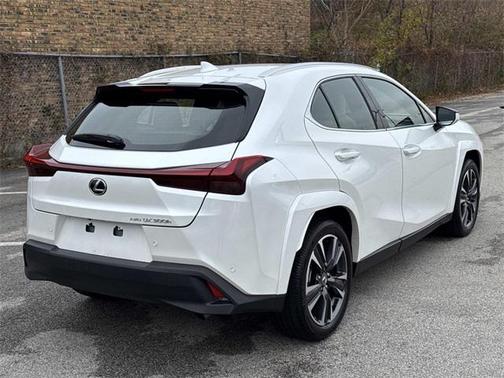 2025 Lexus UX 300h Premium