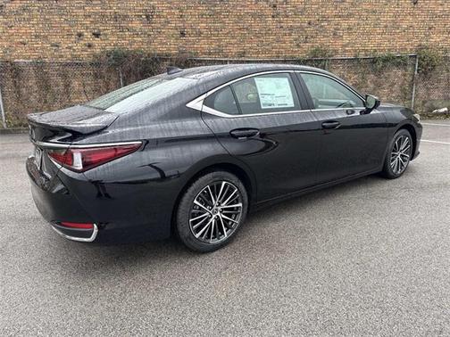 2025 Lexus ES 300h Base