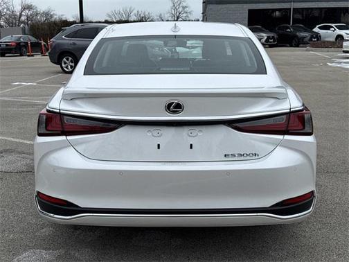 2025 Lexus ES 300h Luxury