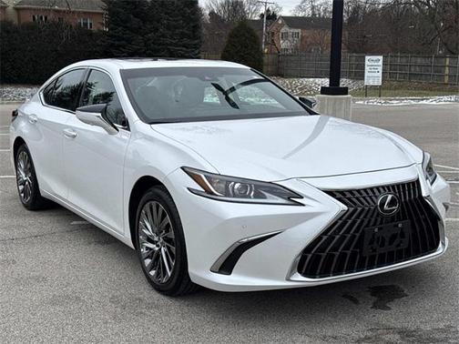 2025 Lexus ES 300h Luxury