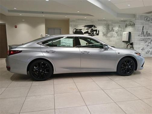 2025 Lexus ES 300h Base