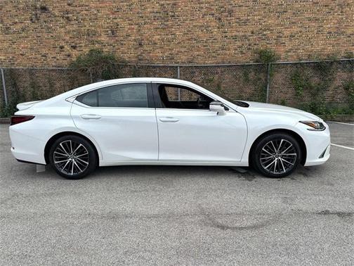 2022 Lexus ES 350 Premium