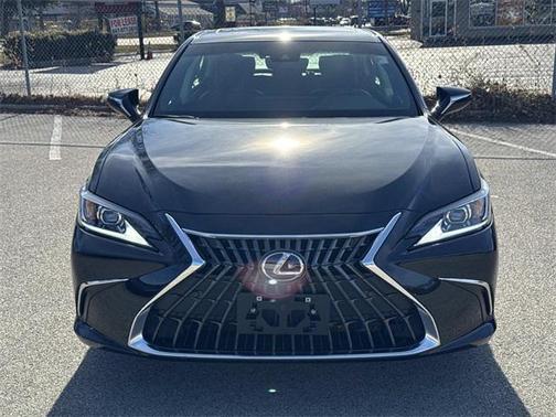 2023 Lexus ES 250 Base