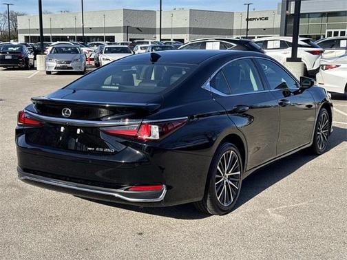 2023 Lexus ES 250 Base