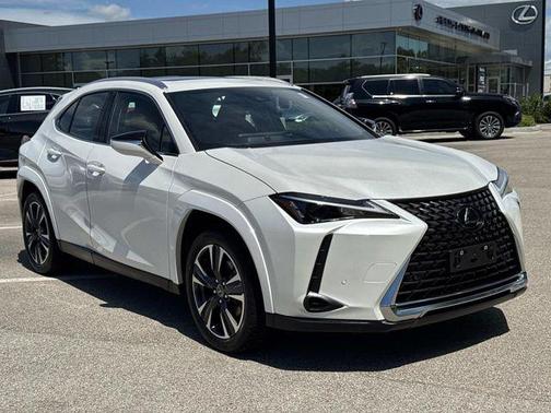 Eminent White Pearl 2024 Lexus UX 250h Base