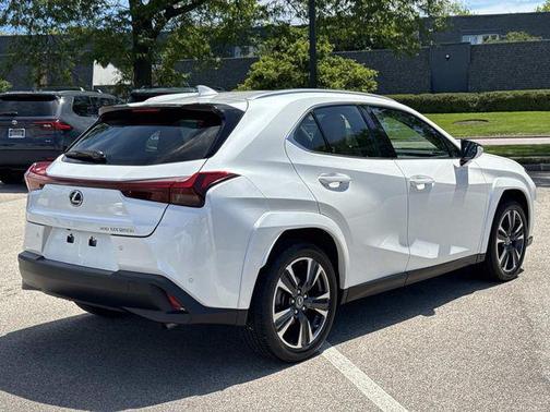 Eminent White Pearl 2024 Lexus UX 250h Base