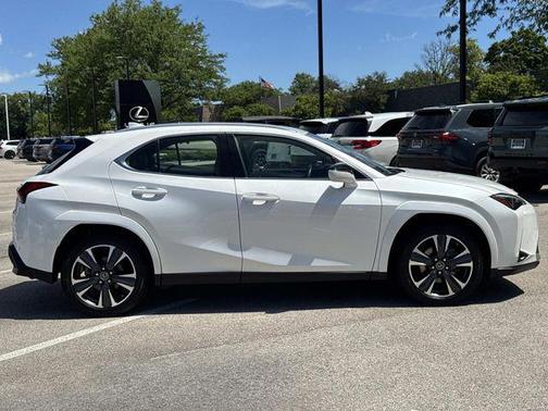 Eminent White Pearl 2024 Lexus UX 250h Base