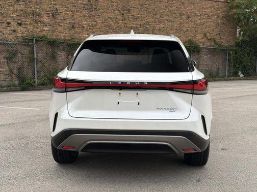 Eminent White Pearl 2024 Lexus RX 450h+ Base