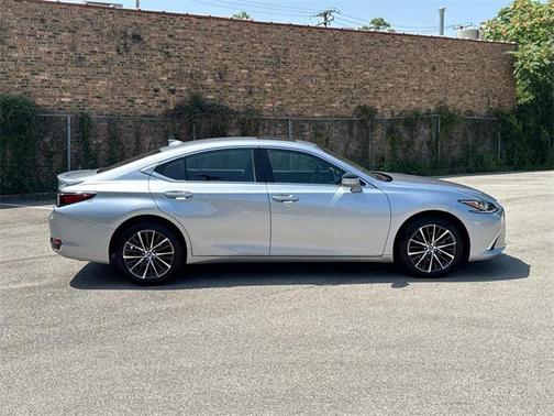 2022 Lexus ES 250 Base