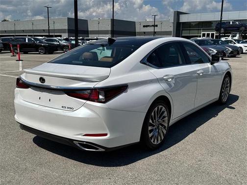 2025 Lexus ES 350 Ultra Luxury