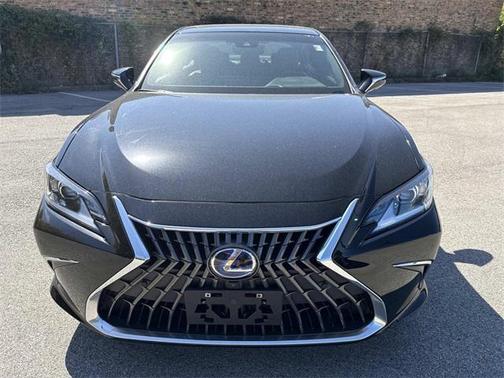 2022 Lexus ES 300h Luxury