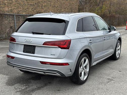 2021 Audi Q5 45 Premium Plus