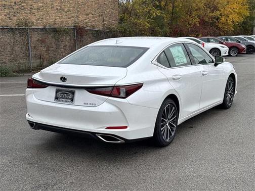 2025 Lexus ES 350 Base