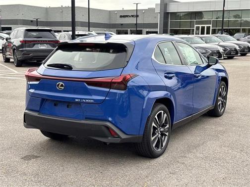 2025 Lexus UX 300h Premium