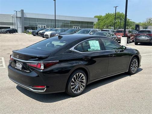 2025 Lexus ES 300h Ultra Luxury