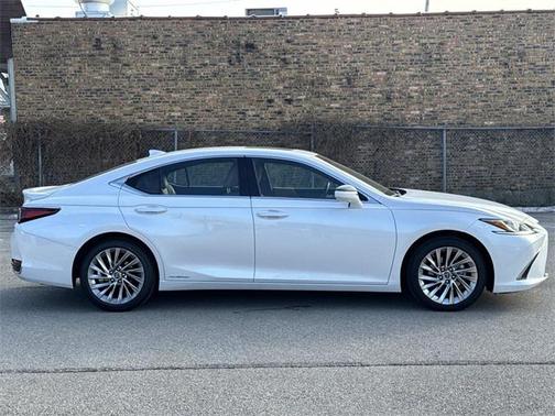 2021 Lexus ES 300h Luxury