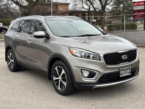 Gray 2016 Kia Sorento EX