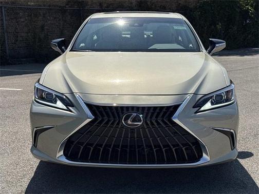 2025 Lexus ES 300h Luxury