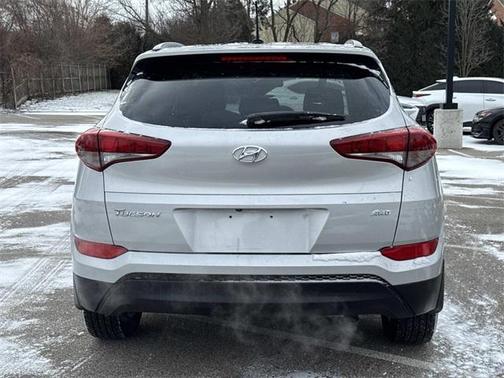 2017 Hyundai TUCSON SE