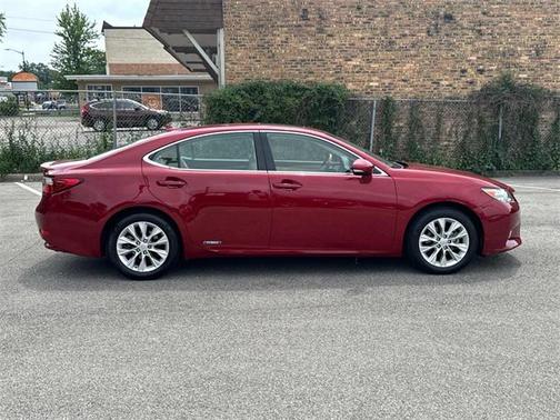 2014 Lexus ES 300h Base