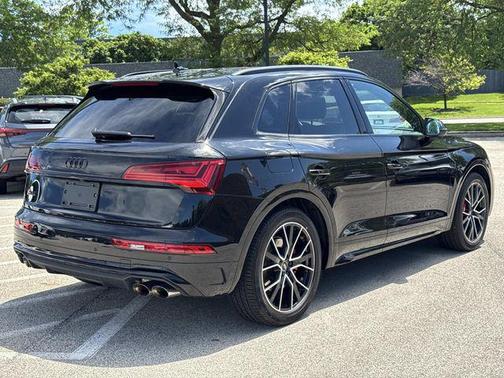 Mythos Black Metallic 2024 Audi SQ5 3.0T Premium Plus