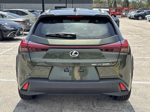 Nori Green Pearl 2026 Lexus UX 300h Premium