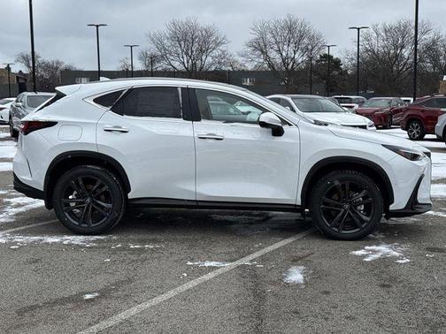 2026 Lexus NX 450h+ Luxury