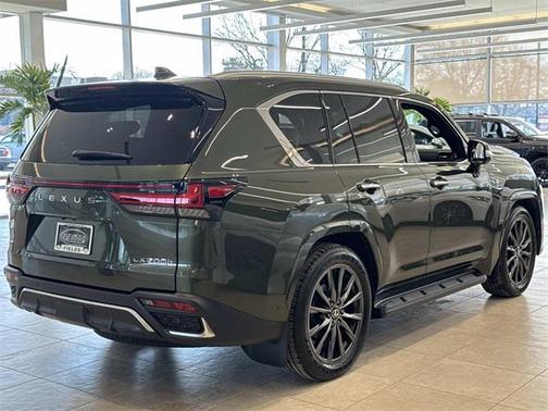 2026 Lexus LX 700h F SPORT Handling