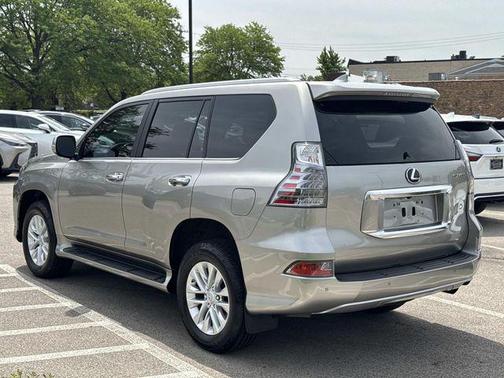 Atomic Silver 2022 Lexus GX 460 Premium