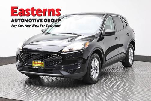 Black Metallic 2022 Ford Escape SE