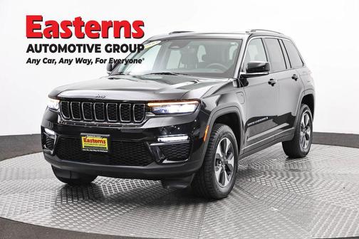 Diamond Black Crystal Pearlcoat 2022 Jeep Grand Cherokee 4xe Base